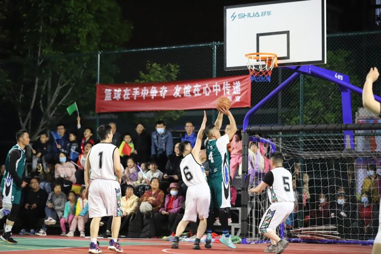 其中的